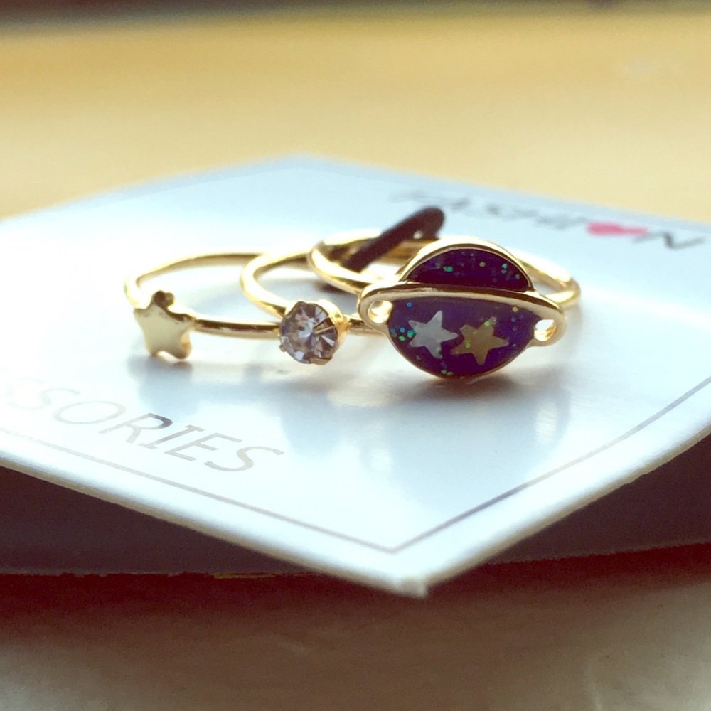 Out Of This World Midi Ring Set